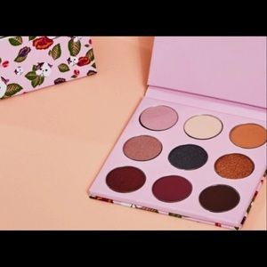 3/$39 NEW Winky Lux KITTEN eyeshadow palette